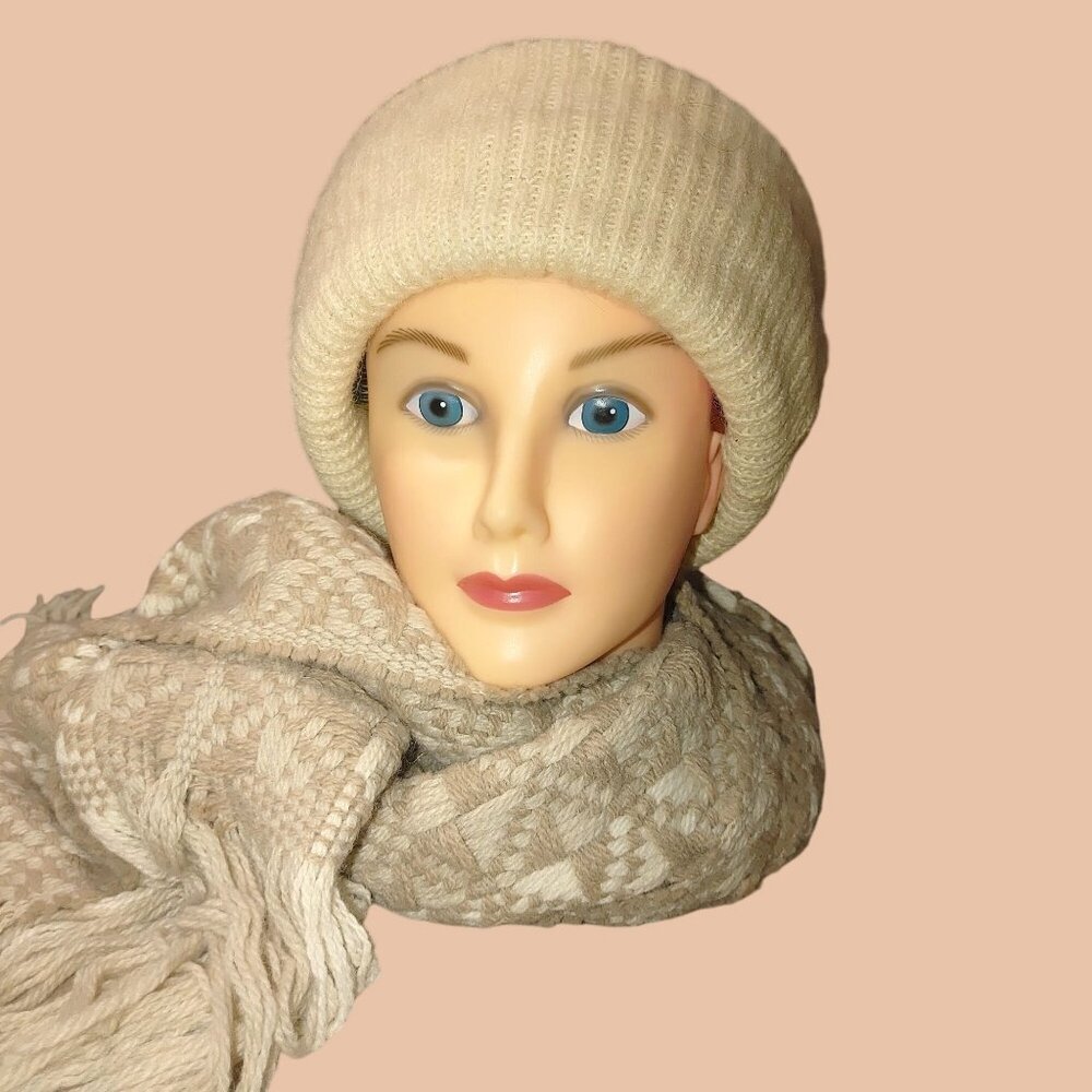 Handmade Vintage Cream Wool Beanie Hat  Woven Fringe Scarf Giulia Biondi Italy